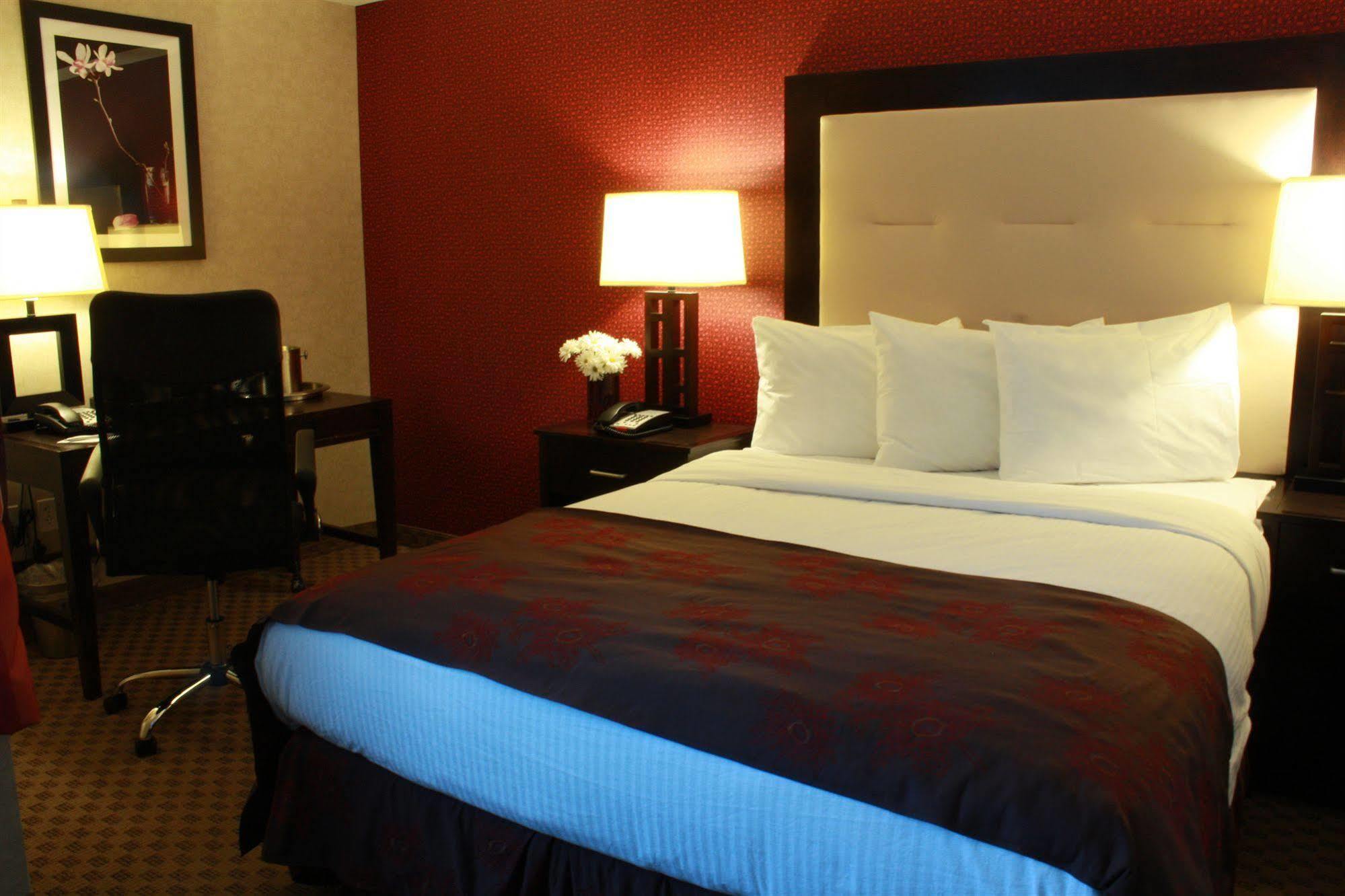 Hotel The Lloyd Stamford, Tapestry Collection By Hilton Esterno foto